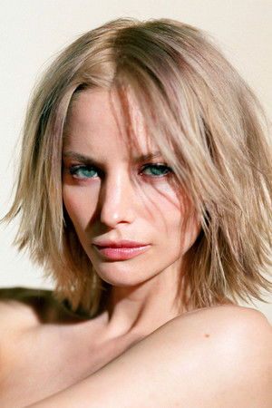 Sienna Guillory photo
