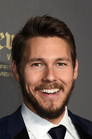Photo of Scott Clifton from the Latest Netflix gallery