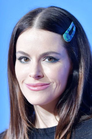 Emily Hampshire photo