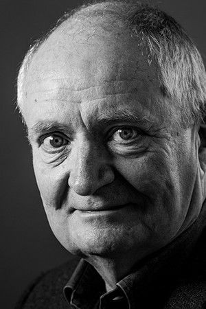 Jim Broadbent photo