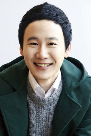 Photo of Paul Lee from the Latest Netflix gallery