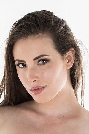 Casey Calvert photo