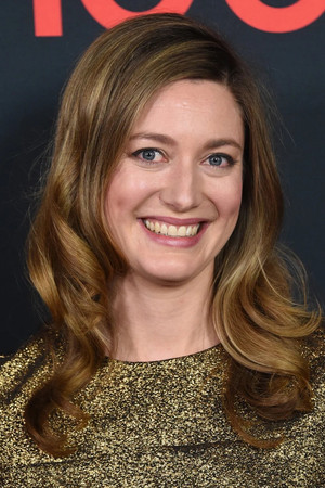 Zoe Perry photo