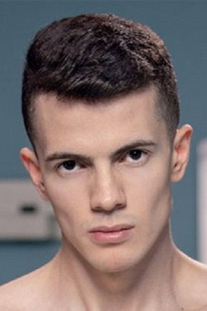 Photo of Eric Rey from the Latest Netflix gallery