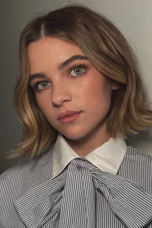 Photo of Raegan Revord from the Latest Netflix gallery