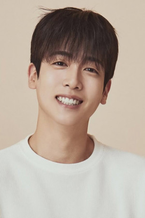 Photo of 김호윤 from the Latest Netflix gallery