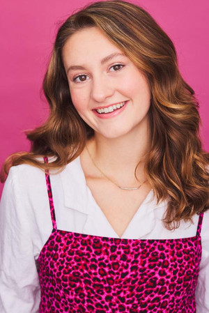 Photo of Arianna Rebecca Scott from the Latest Netflix gallery