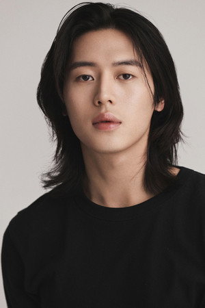 Photo of Lee Joo-ahn from the Latest Netflix gallery