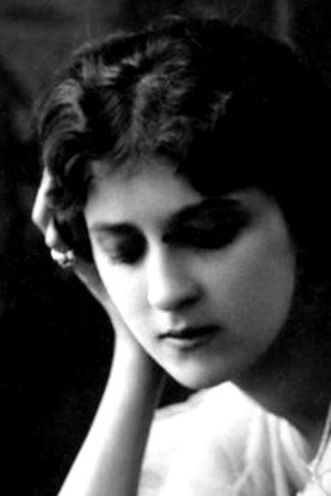 Yvette Andréyor photo