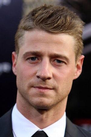 Ben McKenzie photo