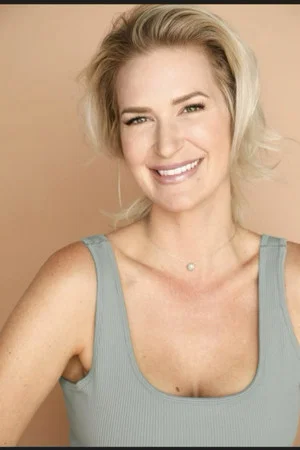 Photo of Lauren Kravchenko from the Latest Netflix gallery