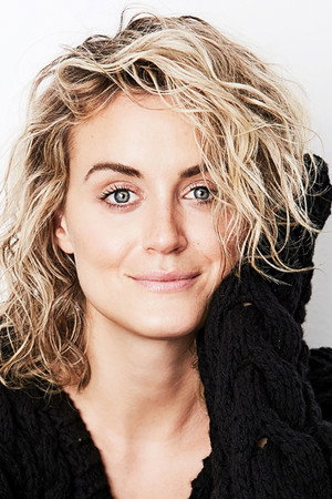 Taylor Schilling photo