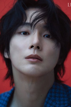 Yoon Shi-yoon photo