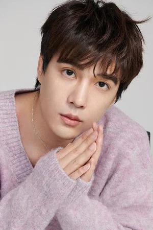 Photo of Yang Chenghan from the Latest Netflix gallery