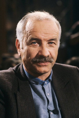 Armin Mueller-Stahl photo