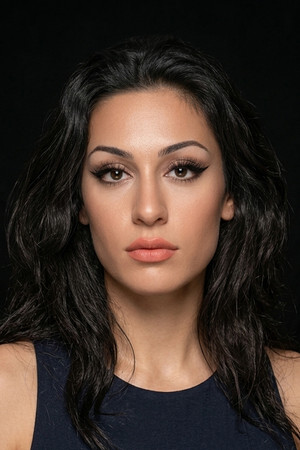 Photo of Anuşka from the Latest Netflix gallery