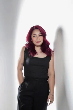Photo of Clara Del Rosario from the Latest Netflix gallery