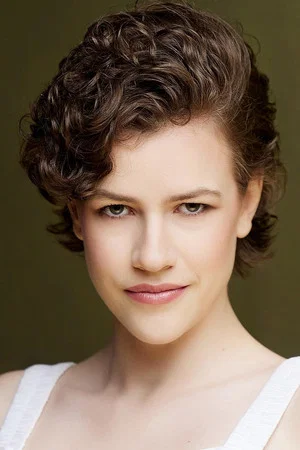 Photo of Hannah Mae Beatty from the Latest Netflix gallery