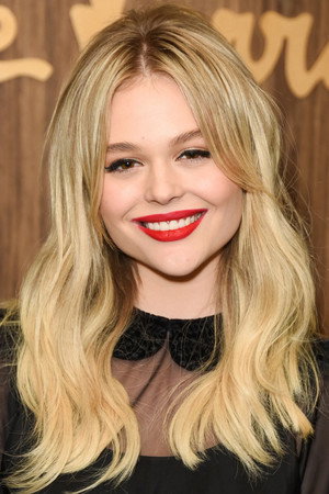Photo of Emily Alyn Lind from the Latest Netflix gallery