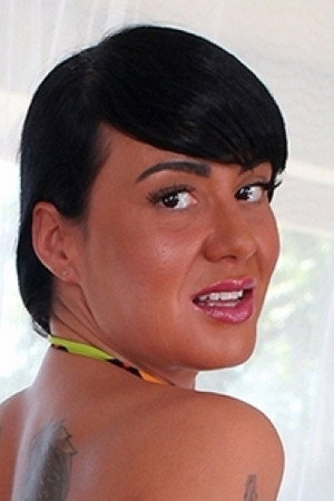Photo of Mahina Zaltana from the Latest Netflix gallery