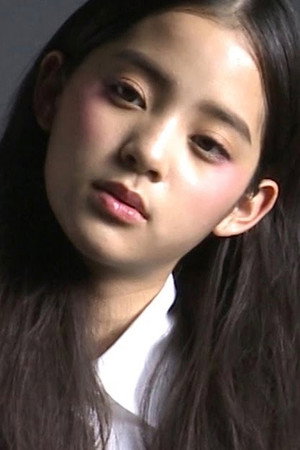 Photo of Ouyang Nana from the Latest Netflix gallery