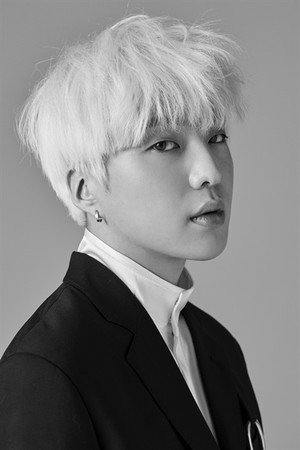 Kang Seung-yoon photo