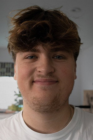 Photo of Theo Kemp from the Latest Netflix gallery