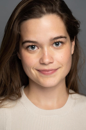 Photo of Sarah Catherine Hook from the Latest Netflix gallery