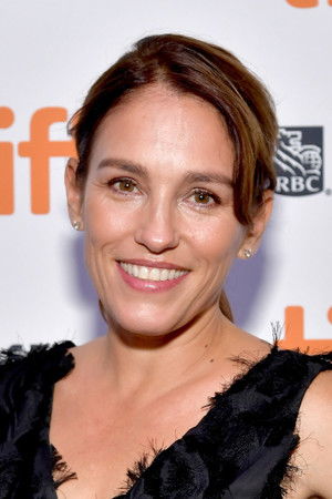 Amy Jo Johnson photo