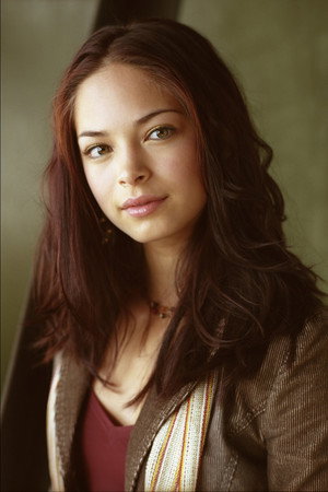 Kristin Kreuk photo