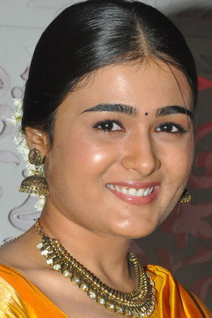 Shalini Pandey photo