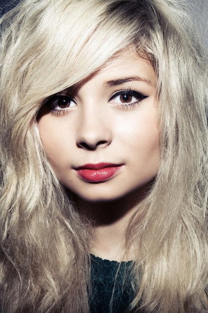 Photo of Nina Nesbitt from the Latest Netflix gallery
