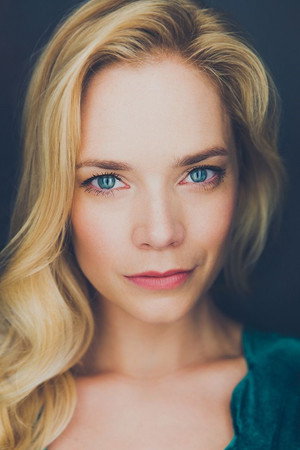 Caitlin Mehner photo