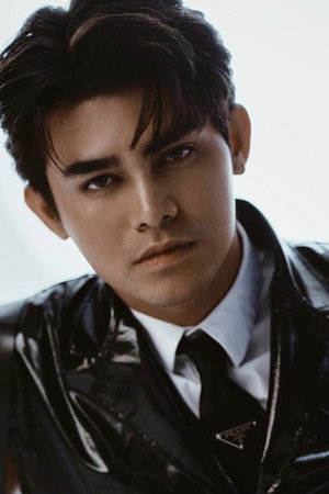 Photo of Iñigo Pascual from the Latest Netflix gallery