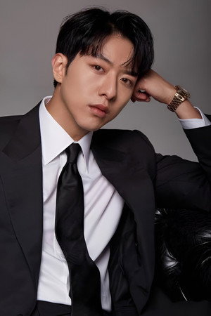 Photo of Lee Jung-shin from the Latest Netflix gallery