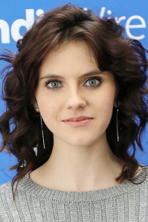 Photo of Kara Hayward from the Latest Netflix gallery