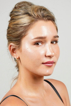 Photo of Thais Martin from the Latest Netflix gallery