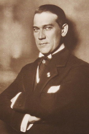 Photo of Alwin Neuß from the Latest Netflix gallery