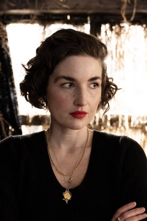 Photo of Elizabeth Sankey from the Latest Netflix gallery