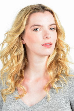 Betty Gilpin photo