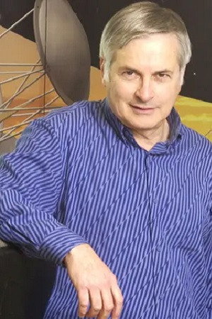 Photo of Seth Shostak from the Latest Netflix gallery