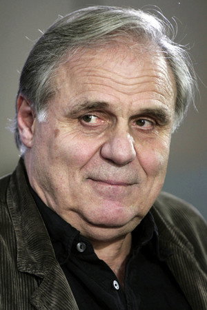 Josef Bierbichler photo