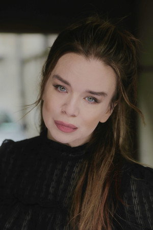 Photo of Laoisa Sexton from the Latest Netflix gallery