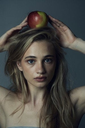 Photo of Karyna Khymchuk from the Latest Netflix gallery
