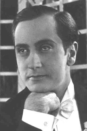 Photo of Raymond Guérin-Catelain from the Latest Netflix gallery