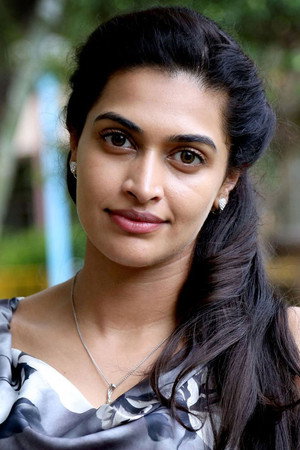 Photo of Salony Luthra from the Latest Netflix gallery