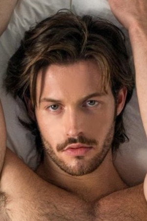Photo of Theo Dore from the Latest Netflix gallery