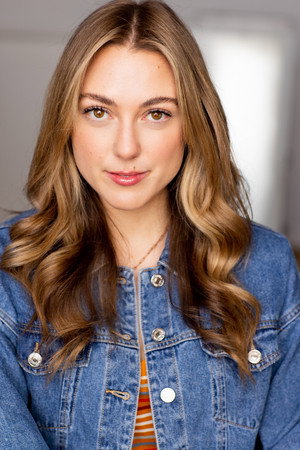 Photo of Samantha Gordon from the Latest Netflix gallery