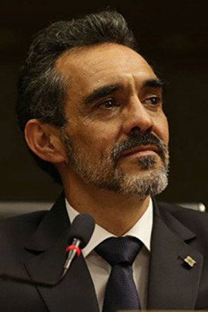 Photo of Alfredo Espinosa from the Latest Netflix gallery