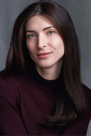 Photo of Lizabeth Helian from the Latest Netflix gallery